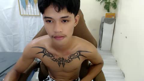 Snapshot of yourasian_eric chatting on May 19, 2026, 6:31 am yourasian_eric online show from May 19, 2026, 6:31 am