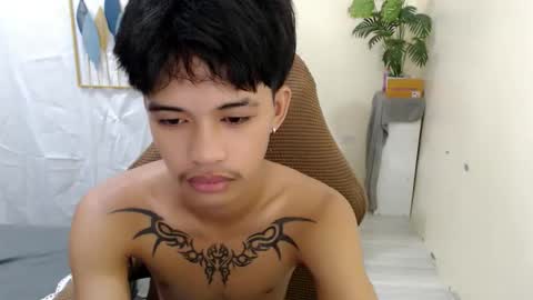 Snapshot of yourasian_eric chatting on May 21, 2026, 4:19 am yourasian_eric online show from May 21, 2026, 4:19 am