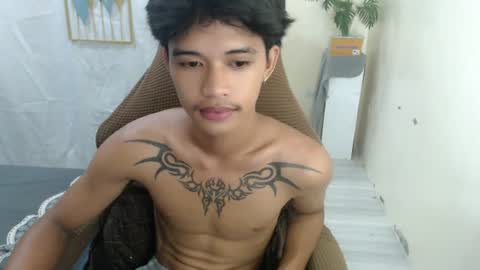 Snapshot of yourasian_eric chatting on June 13, 2026, 10:13 am yourasian_eric online show from June 13, 2026, 10:13 am