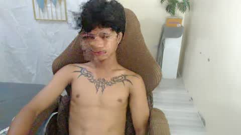 Snapshot of yourasian_eric chatting on June 14, 2026, 6:37 am yourasian_eric online show from June 14, 2026, 6:37 am