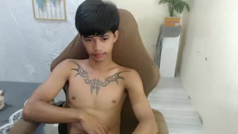 Snapshot of yourasian_eric chatting on June 15, 2026, 5:53 am yourasian_eric online show from June 15, 2026, 5:53 am