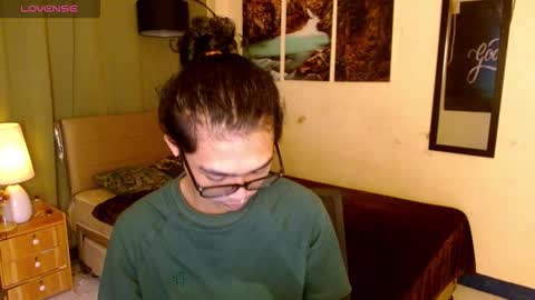 Snapshot of yourasiancarl chatting on December 16, 2025, 12:32 pm yourasiancarl online show from December 16, 2025, 12:32 pm