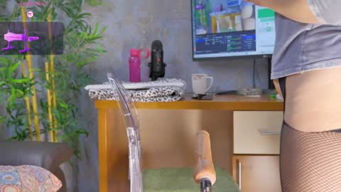 Snapshot of yourburnwish chatting on January 23, 2025, 7:00 am Anna online show from January 23, 2025, 7:00 am