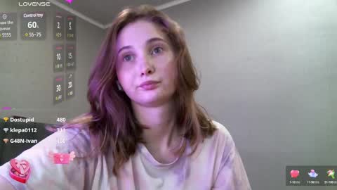 Snapshot of yourcreamyister chatting on February 24, 2025, 9:52 pm creamysister online show from February 24, 2025, 9:52 pm