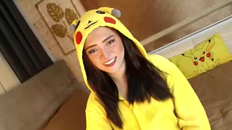 Snapshot of yourdevilsweettsx chatting on September 21, 2025, 9:33 am JEN online show from September 21, 2025, 9:33 am