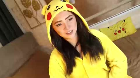 Snapshot of yourdevilsweettsx chatting on October 4, 2025, 11:41 am JEN online show from October 4, 2025, 11:41 am