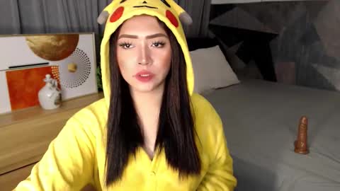 Snapshot of yourdevilsweettsx chatting on October 11, 2025, 11:09 am JEN online show from October 11, 2025, 11:09 am