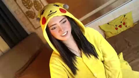 Snapshot of yourdevilsweettsx chatting on October 18, 2025, 11:00 am JEN online show from October 18, 2025, 11:00 am