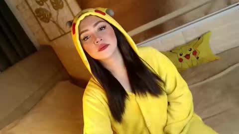 Snapshot of yourdevilsweettsx chatting on November 22, 2025, 7:51 am JEN online show from November 22, 2025, 7:51 am