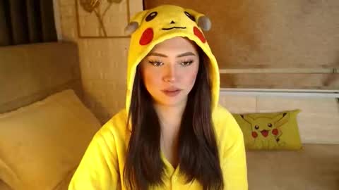 JEN  online show from February 2, 2026, 11:42 am