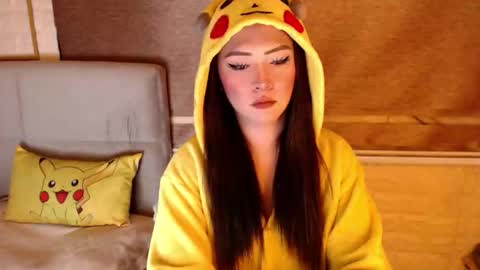 JEN  online show from May 1, 2026, 5:39 pm