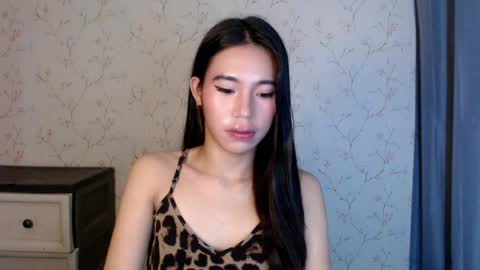 Snapshot of yourdreamgirlgwen chatting on July 26, 2026, 6:15 pm GWENI online show from July 26, 2026, 6:15 pm