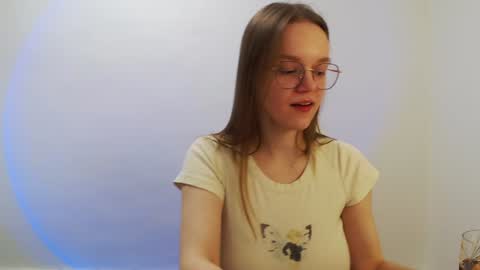 Snapshot of yourdreamray chatting on February 1, 2025, 9:40 pm Lana online show from February 1, 2025, 9:40 pm