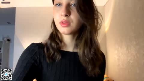 Emilia online show from March 22, 2026, 8:07 am
