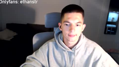 Snapshot of yourethan chatting on September 9, 2025, 8:19 pm yourethan online show from September 9, 2025, 8:19 pm