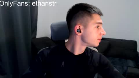 Snapshot of yourethan chatting on October 16, 2025, 6:53 pm yourethan online show from October 16, 2025, 6:53 pm