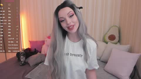 Mary online show from February 4, 2025, 8:02 am