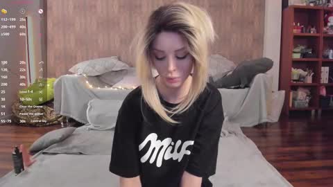 Mary online show from November 8, 2025, 10:48 am