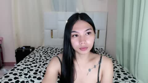 jenlie online show from July 26, 2026, 7:43 pm
