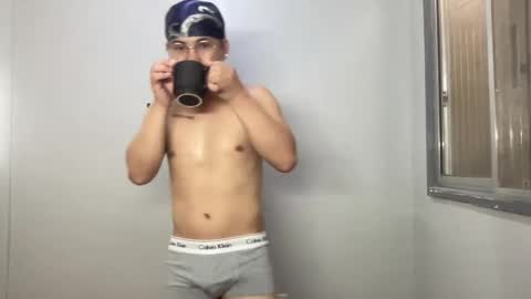 Snapshot of yourfantasyyy_ chatting on February 26, 2025, 3:10 am yourfantasyyy_ online show from February 26, 2025, 3:10 am