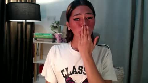 Snapshot of yourfavoratesunshine chatting on September 12, 2025, 9:09 am Sunshine online show from September 12, 2025, 9:09 am