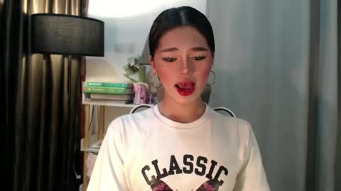 Snapshot of yourfavoratesunshine chatting on September 18, 2025, 9:22 am Sunshine online show from September 18, 2025, 9:22 am