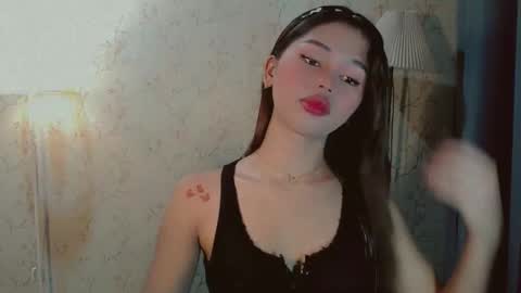 Snapshot of yourfavoratesunshine chatting on November 3, 2025, 7:31 am Sunshine online show from November 3, 2025, 7:31 am