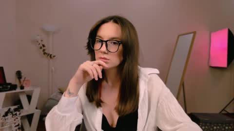 Snapshot of yourfrenchteacher chatting on January 24, 2025, 7:39 pm Chloe online show from January 24, 2025, 7:39 pm