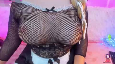 Snapshot of yourgirl11555 chatting on September 22, 2025, 8:38 am Liza online show from September 22, 2025, 8:38 am