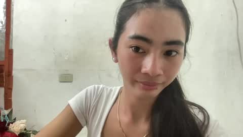 yourgirlsweet_kishia online show from June 24, 2026, 6:23 am