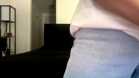 Snapshot of yourguuy21 chatting on December 1, 2025, 2:05 am yourguuy21 online show from December 1, 2025, 2:05 am