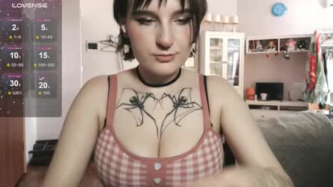 Snapshot of yourhanna_ chatting on October 7, 2025, 11:29 am hanna online show from October 7, 2025, 11:29 am