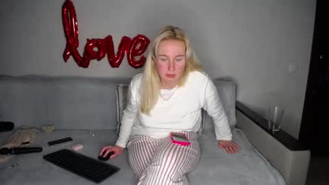 Iamyourdream online show from March 7, 2025, 2:36 am