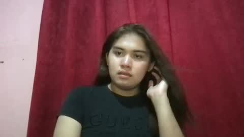 yourhotlove_veda online show from May 7, 2026, 3:28 pm