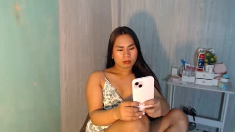 Snapshot of yourhottie_winxxx chatting on May 14, 2026, 11:44 pm Mauie online show from May 14, 2026, 11:44 pm