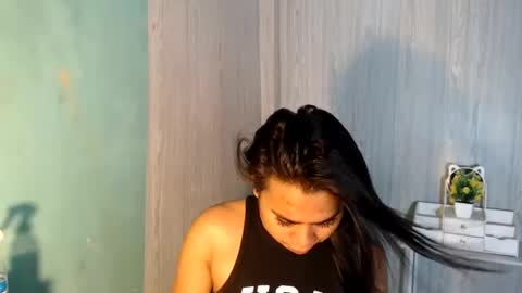Snapshot of yourhottie_winxxx chatting on July 12, 2026, 2:13 am Mauie online show from July 12, 2026, 2:13 am