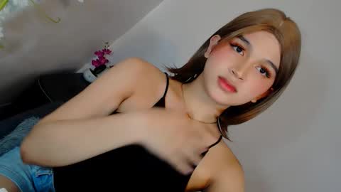 Snapshot of yourhumiliationgirl chatting on November 26, 2025, 5:30 am yourhumiliationgirl online show from November 26, 2025, 5:30 am