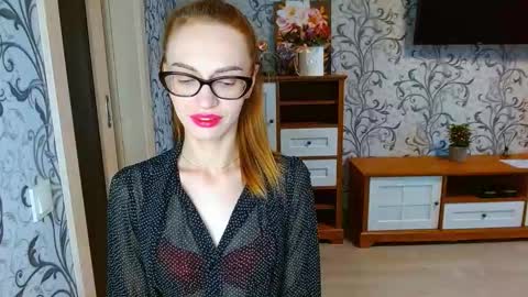 Snapshot of yourladysunshine chatting on September 12, 2025, 6:24 am Ksyusha online show from September 12, 2025, 6:24 am