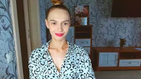 Snapshot of yourladysunshine chatting on September 13, 2025, 8:14 am Ksyusha online show from September 13, 2025, 8:14 am