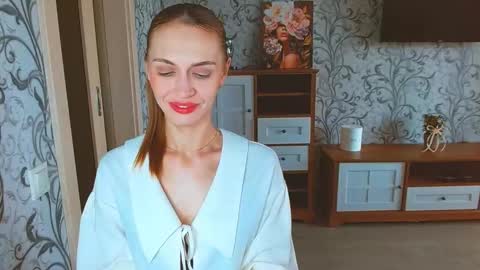 Snapshot of yourladysunshine chatting on September 19, 2025, 5:20 am Ksyusha online show from September 19, 2025, 5:20 am