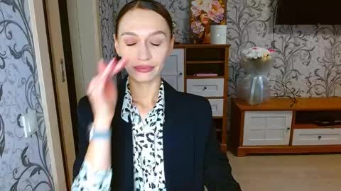 Snapshot of yourladysunshine chatting on October 6, 2025, 5:27 am Ksyusha online show from October 6, 2025, 5:27 am