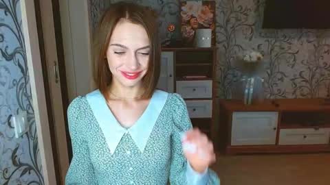 Snapshot of yourladysunshine chatting on October 17, 2025, 6:27 am Ksyusha online show from October 17, 2025, 6:27 am