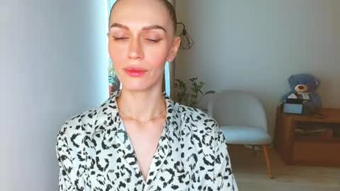 Ksyusha online show from May 1, 2026, 6:40 am
