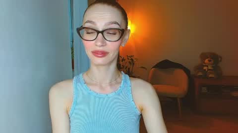 Snapshot of yourladysunshine chatting on May 8, 2026, 7:36 am Ksyusha online show from May 8, 2026, 7:36 am