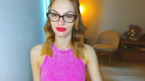 Snapshot of yourladysunshine chatting on May 26, 2026, 8:10 am Ksyusha online show from May 26, 2026, 8:10 am