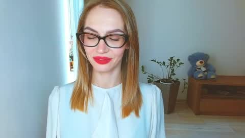 Snapshot of yourladysunshine chatting on June 1, 2026, 7:54 am Ksyusha online show from June 1, 2026, 7:54 am