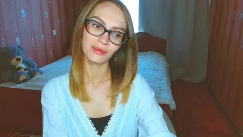 Snapshot of yourladysunshine chatting on June 7, 2026, 6:50 am Ksyusha online show from June 7, 2026, 6:50 am