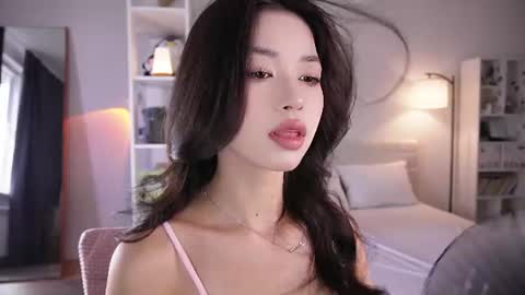 yourlittlesunrise_ online show from July 1, 2026, 4:58 am