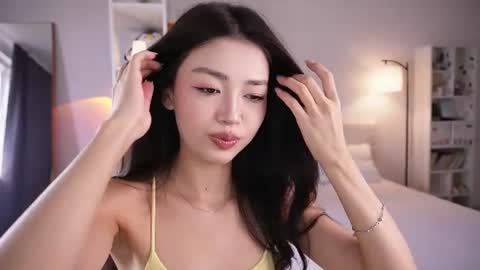yourlittlesunrise_ online show from July 2, 2026, 5:13 am