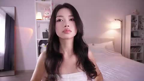 yourlittlesunrise_ online show from August 6, 2026, 4:58 am